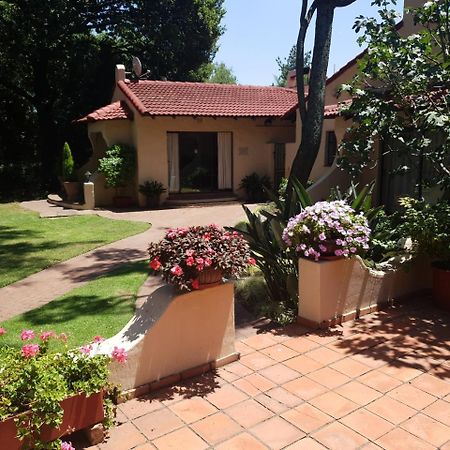 Villa Botanica Guest House Midrand Bagian luar foto