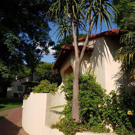 Villa Botanica Guest House Midrand Bagian luar foto